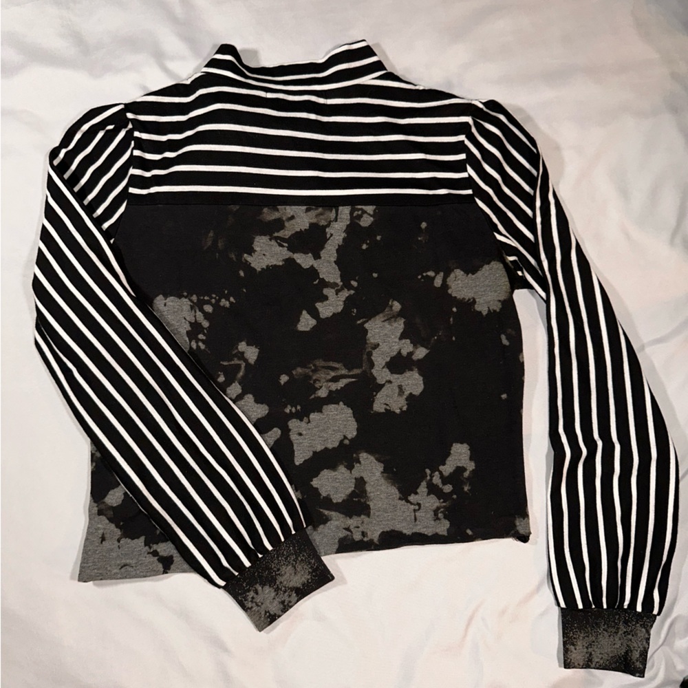Unique Bleach And Striped Patterned Long Sleeve T… - image 8